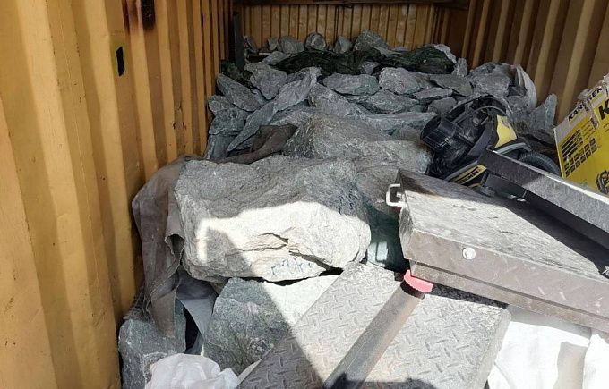 Нефрит на 92 миллиона пытались отправить в Китай двое улан-удэнцев 