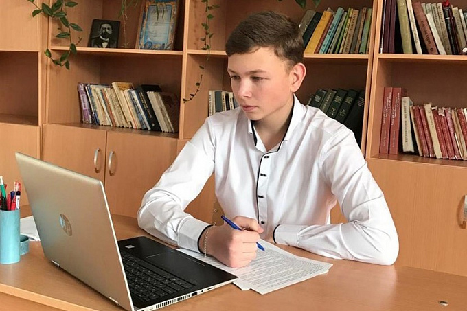 Школьник из Бурятии пообщался с детским омбудсменом России