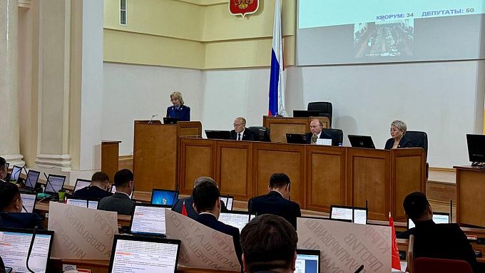 Юным жителям Бурятии запретили ночные прогулки без взрослых