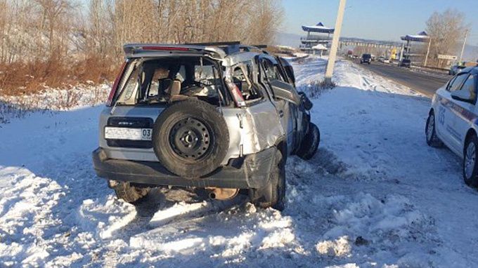 В Улан-Удэ пьяная автоледи выехала на встречку и врезалась в грузовик
