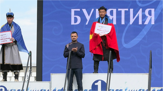 Абсолютным чемпионом по «Һээр шаалган» на Алтаргане-2026 стал костолом из Монголии