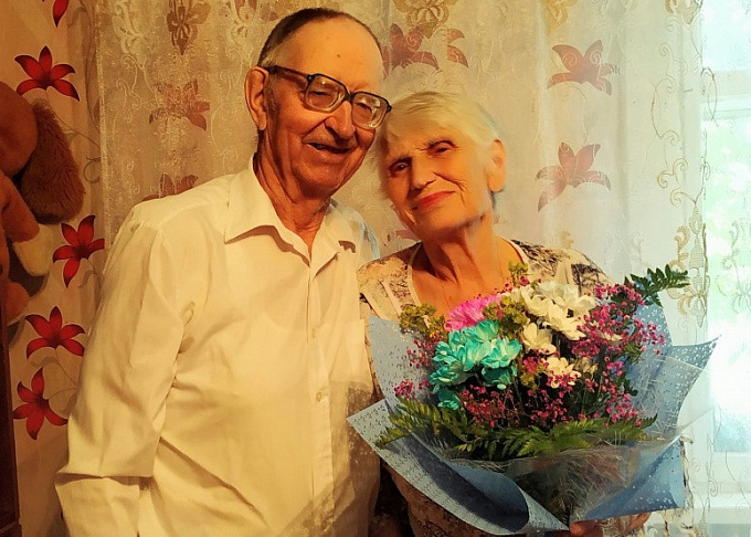 60 лет душа в душу: Супруги из Бурятии отметили бриллиантовый юбилей