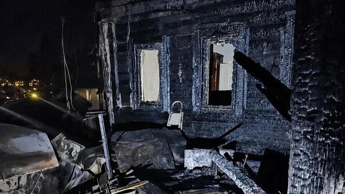 Дом и надворные постройки горели в Улан-Удэ
