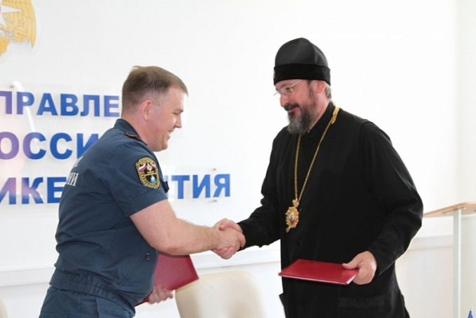 МЧС Бурятии подписало соглашение с Улан-Удэнской и Бурятской епархией