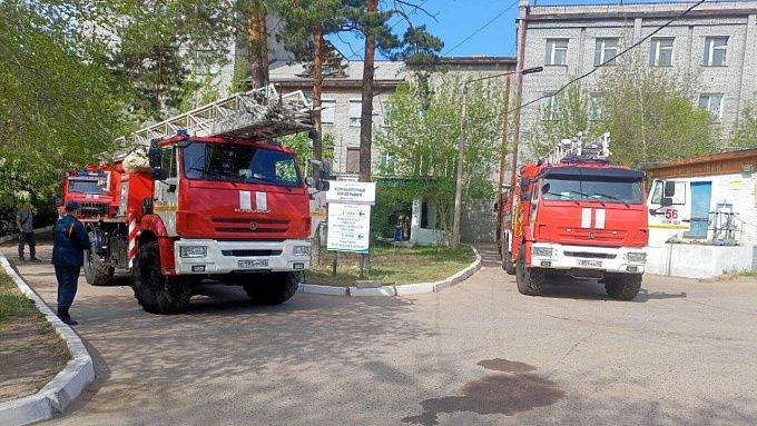 Более 100 человек эвакуировали из больницы в Улан-Удэ