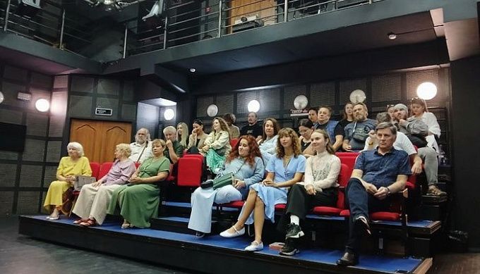 «Внесут свежую энергию»: 7 новых актеров пополнили труппу Русдрама в Улан-Удэ 