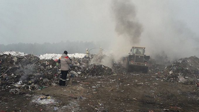 В Бурятии назвали причину крупного пожара на мусорном полигоне