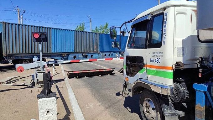 В Улан-Удэ на ночь перекроют железнодорожный переезд