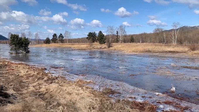 В Бурятии уровень воды в Селенге начал падать