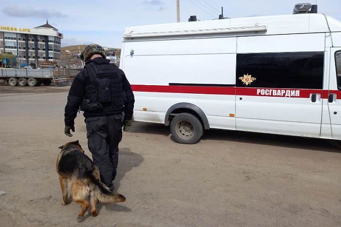 На автозаправке в Улан-Удэ обнаружили гранату. ФОТО 