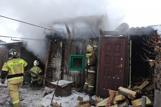 В Улан-Удэ на пожаре пострадал 55-летний мужчина