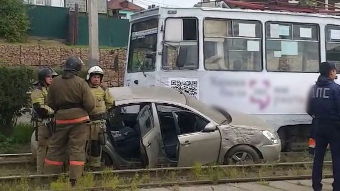 Скончался водитель, пострадавший в ДТП с двумя трамваями в Улан-Удэ