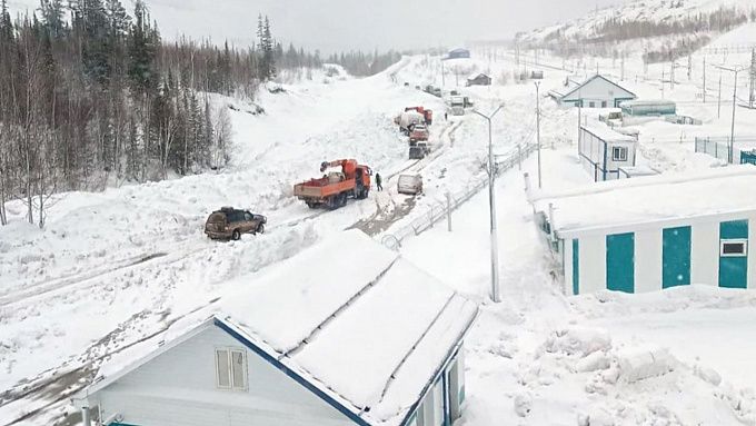 Зима вернулась: Перевал в Бурятии завалило снегом