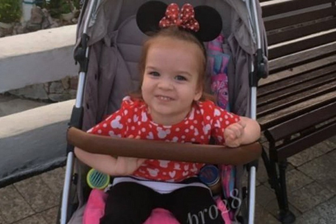 В Забайкалье трехлетняя малышка с СМА нуждается в срочной помощи