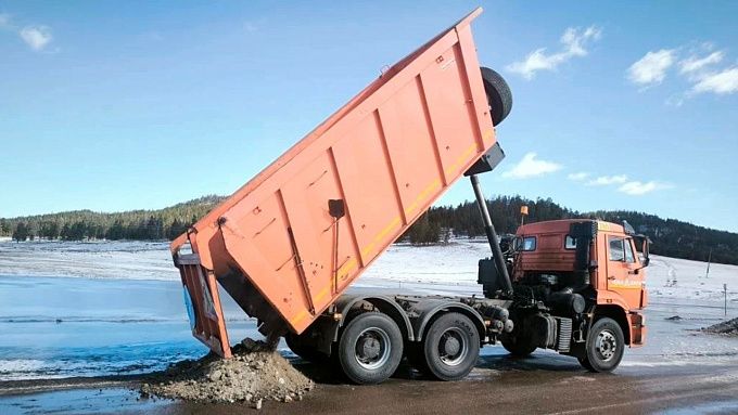 Усилить работу дорожных служб поручил глава Бурятии