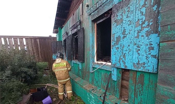 В селе Бурятии полностью выгорел жилой дом