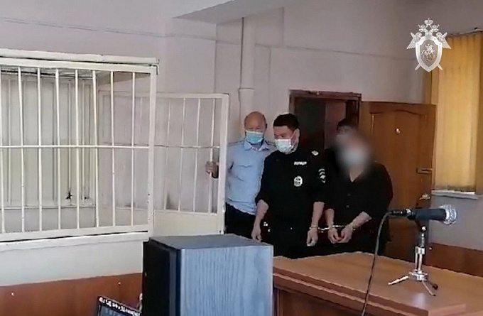 В Улан-Удэ арестовали мать, истязавшую приемных детей