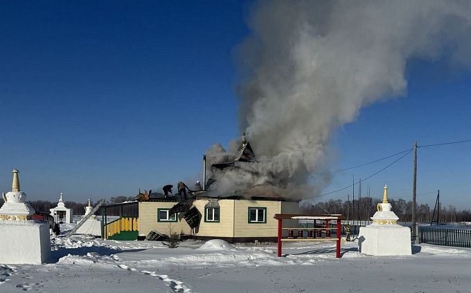 В дацане на Байкале отменили молебны из-за пожара