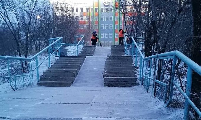 В Улан-Удэ усилили подсыпку дорог после снегопада