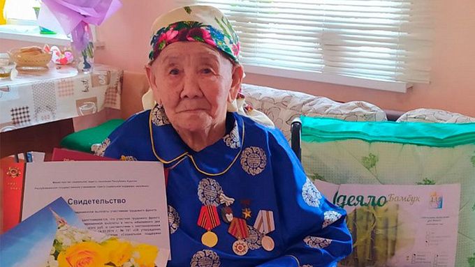 Матери-героине и труженице тыла из Бурятии исполнилось 95 лет