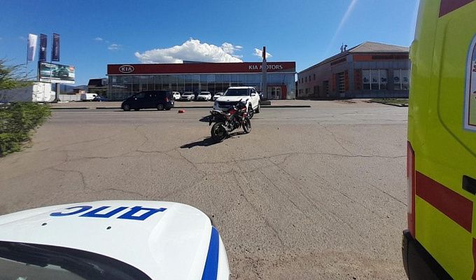 В Улан-Удэ мотоциклист оказался в больнице из-за неудачного обгона