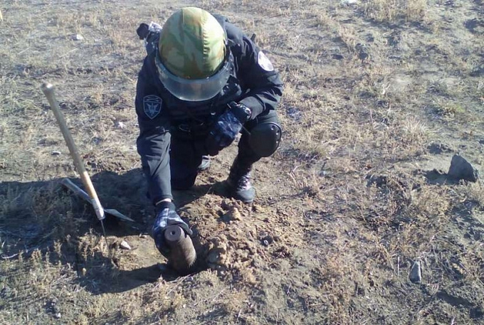 Житель Улан-Удэ в своем дворе нашел гранату