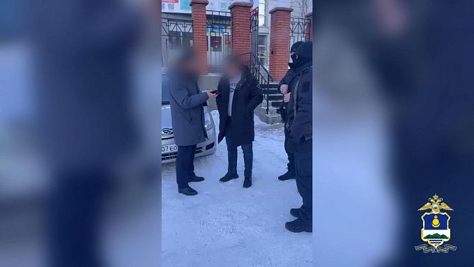 В Улан-Удэ сотрудники перинатального центра присвоили бюджетные 3 млн рублей