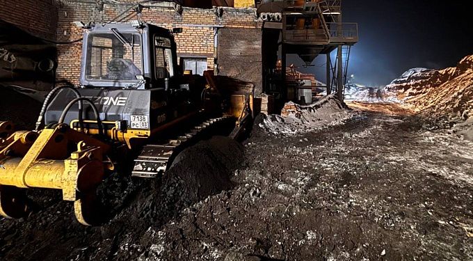 В Бурятии мужчина погиб под гусеницами бульдозера