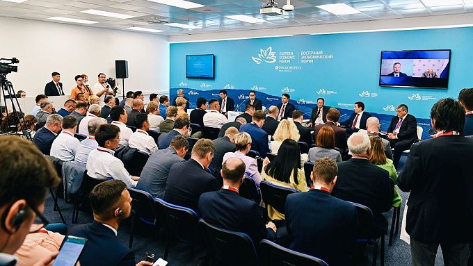 Вопросы расширения логистики между Россией и Монголией обсудили на полях ВЭФ-2023 
