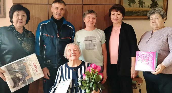 90-летний юбилей отмечает ветеран здравоохранения в Бурятии 