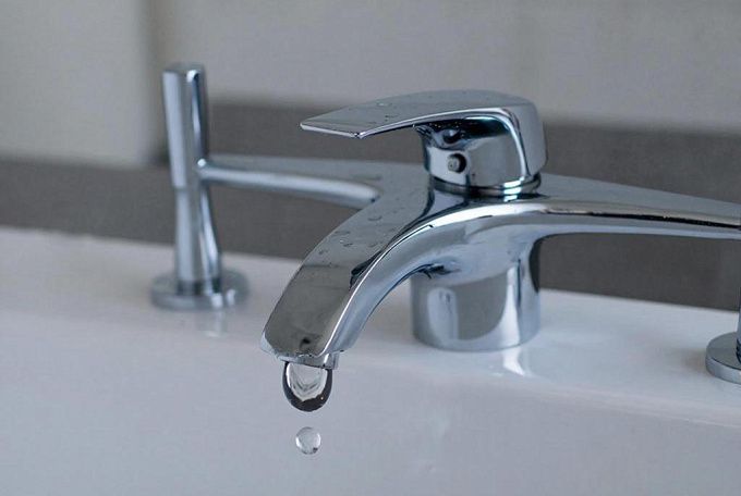 Несколько домов и соцобъекты остались без воды из-за коммунальной аварии в Улан-Удэ