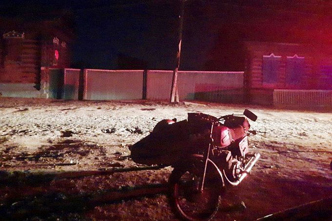 В Бурятии мотоциклист на скорости влетел в столб