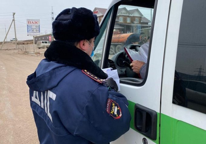 В Улан-Удэ мобильные группы продолжают проверку транспорта