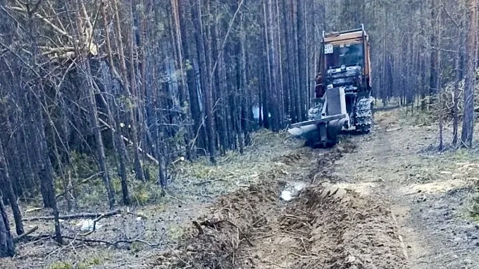  Сложный лесной пожар потушили в районе Бурятии