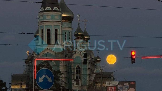 Жители Бурятии смогут наблюдать первое осеннее суперлуние 6 и 7 октября