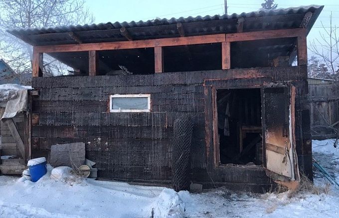 Дом, квартира, гараж и сарай: Четыре пожара вспыхнули в районах Бурятии за сутки