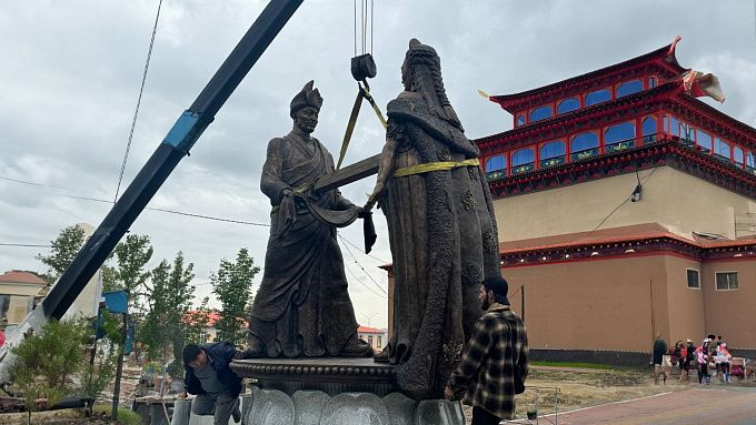Памятник Екатерине Великой и первому Пандито Хамбо ламе устанавливают в Бурятии