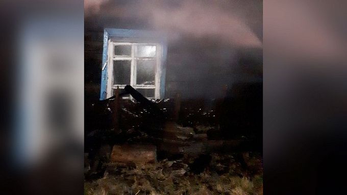 В Бурятии после пожара семья осталась без крыши над головой
