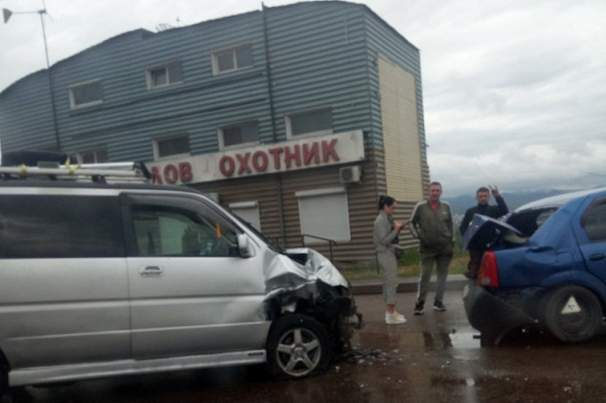 В Улан-Удэ два человека пострадали в ДТП