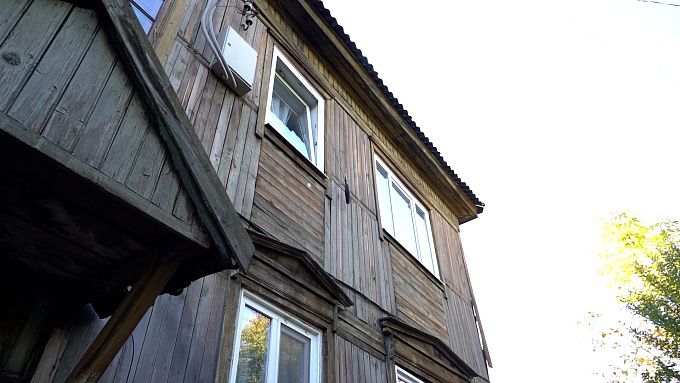 Жильцы стали заложниками своего аварийного дома в Улан-Удэ