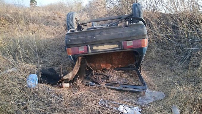 В Бурятии в перевернувшейся машине пострадала 15-летняя девочка