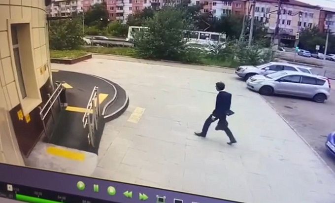 Улан-удэнец с гранатой, пытавшийся ограбить банк, получил 5 лет «строгача»