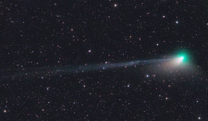 Жители Бурятии смогут понаблюдать за самой яркой кометой