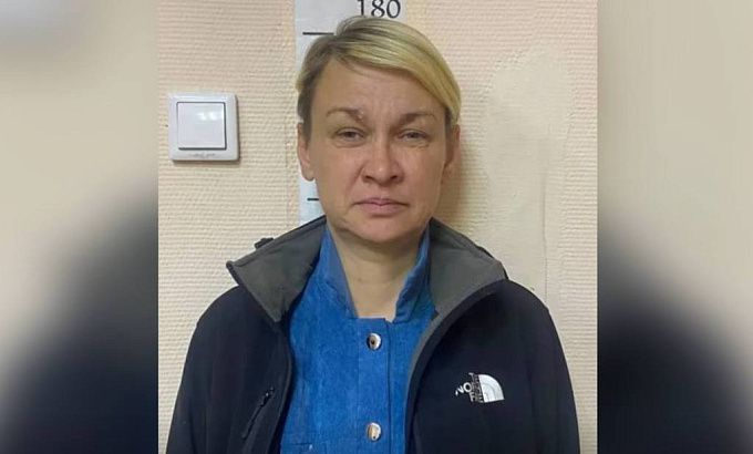 Подозреваемую в краже денег из кафе ищут в Улан-Удэ