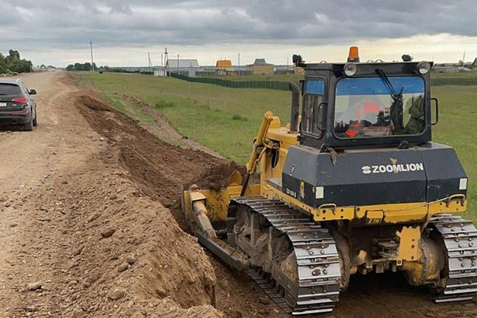 В Бурятии продолжается ремонт дороги, где машины тонули в грязи