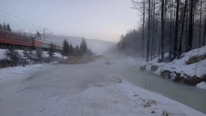 Морозы спровоцировали подтопление дороги на севере Бурятии