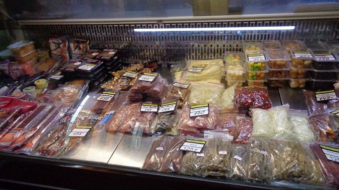 В сети пивных баров Улан-Удэ продавали снеки без документов