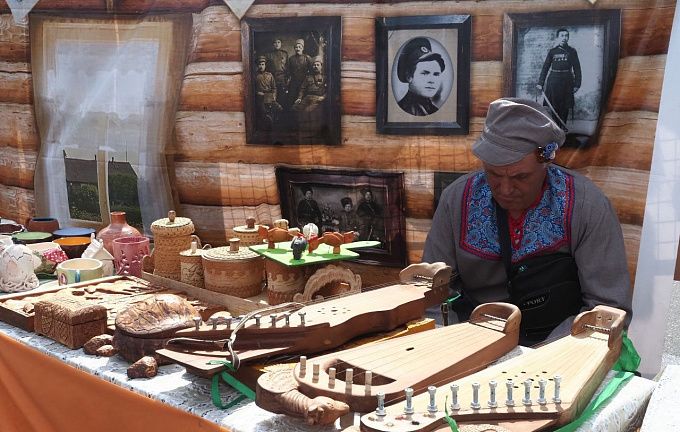 Ремесленники проведут три дня на Байкале, чтобы научиться создавать арт-сувениры
