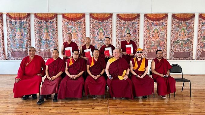 В Бурятии четверо священнослужителей окончили буддийский университет