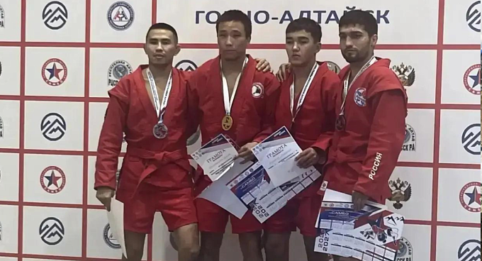 Самбист из Бурятии стал чемпионом всероссийского турнира